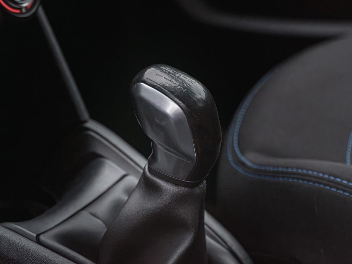 peugeot-208-2018-diesel-1560cc