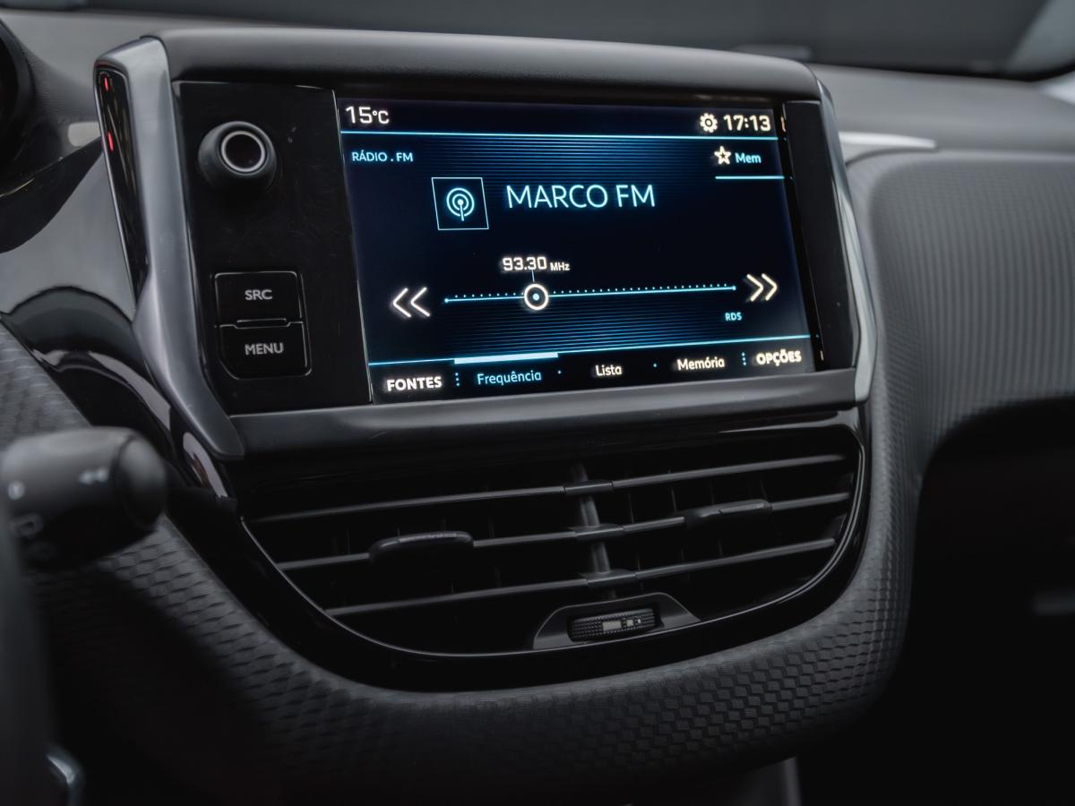 peugeot-208-2018-diesel-1560cc