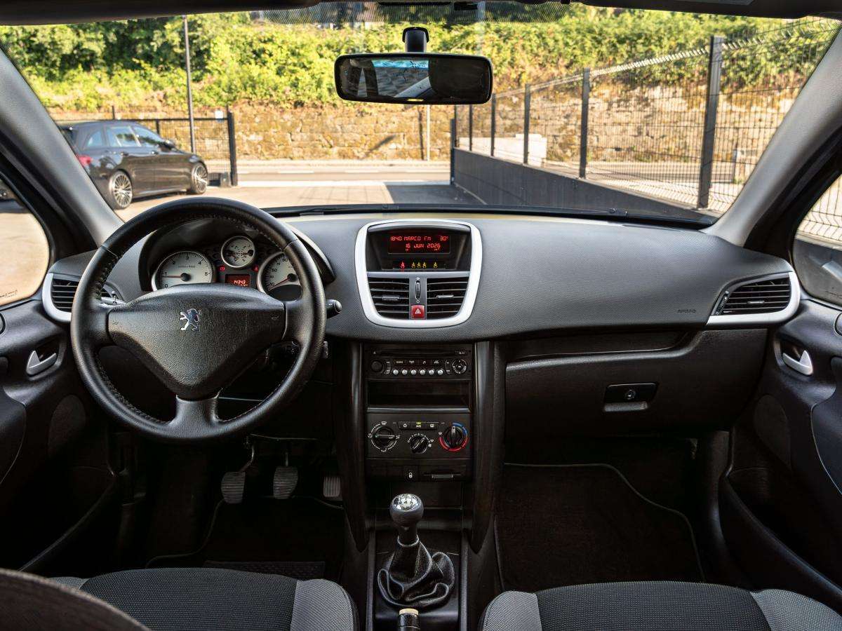 peugeot-207-2007-diesel-1398cc