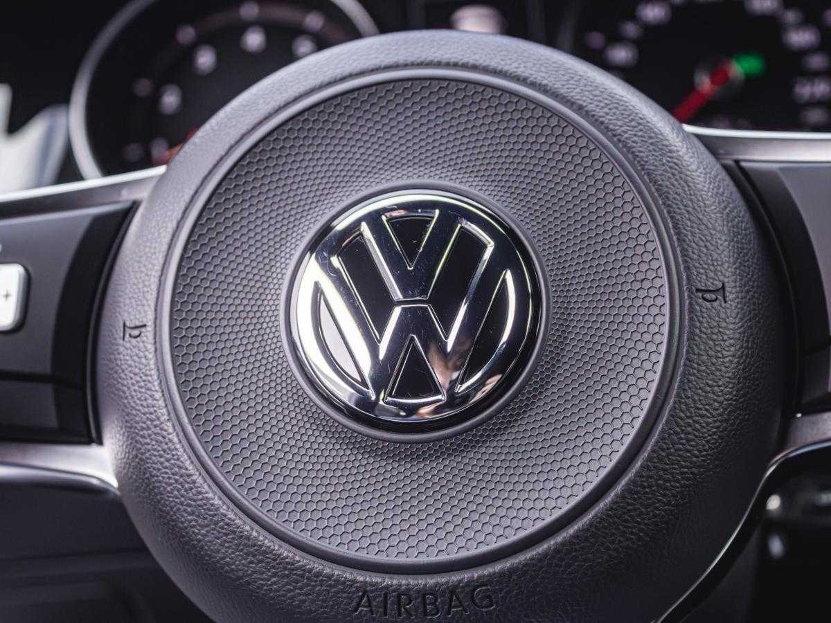 volkswagen-golf-2016-gasolina-1984cc