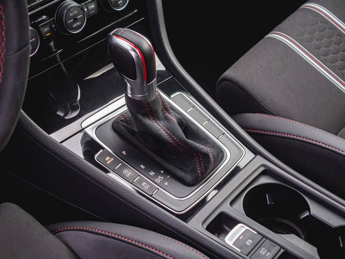 volkswagen-golf-2016-gasolina-1984cc