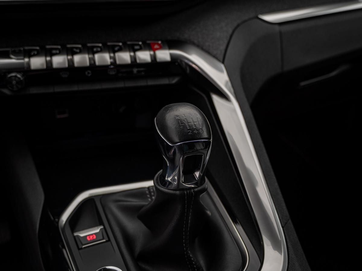peugeot-3008-2018-diesel-1499cc