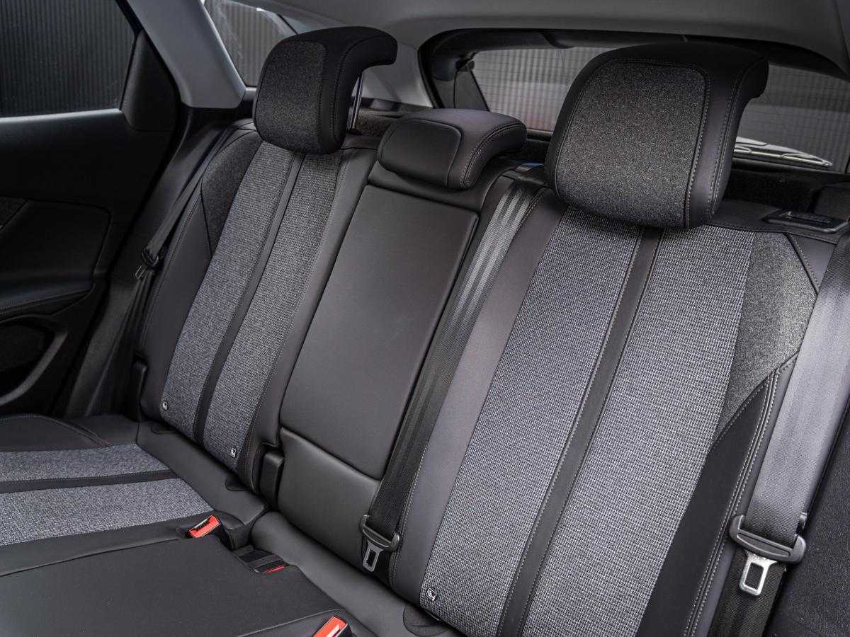 peugeot-3008-2018-diesel-1499cc