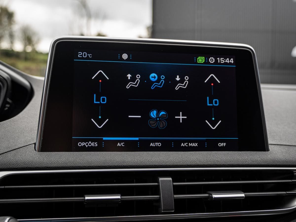 peugeot-3008-2018-diesel-1499cc