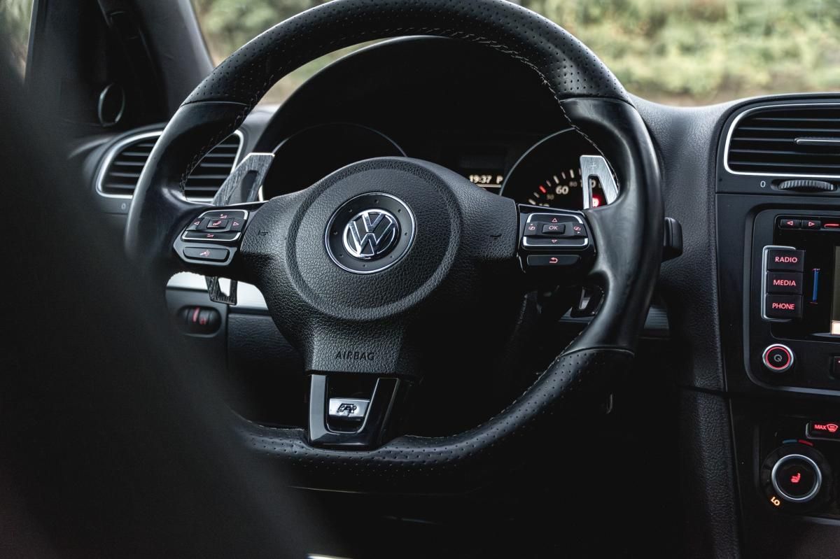 volkswagen-golf-2010-gasolina-1984cc