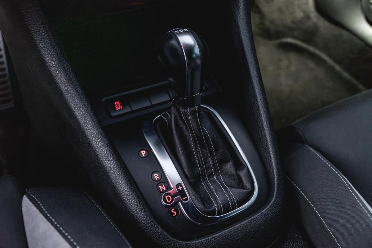 volkswagen-golf-2010-gasolina-1984cc