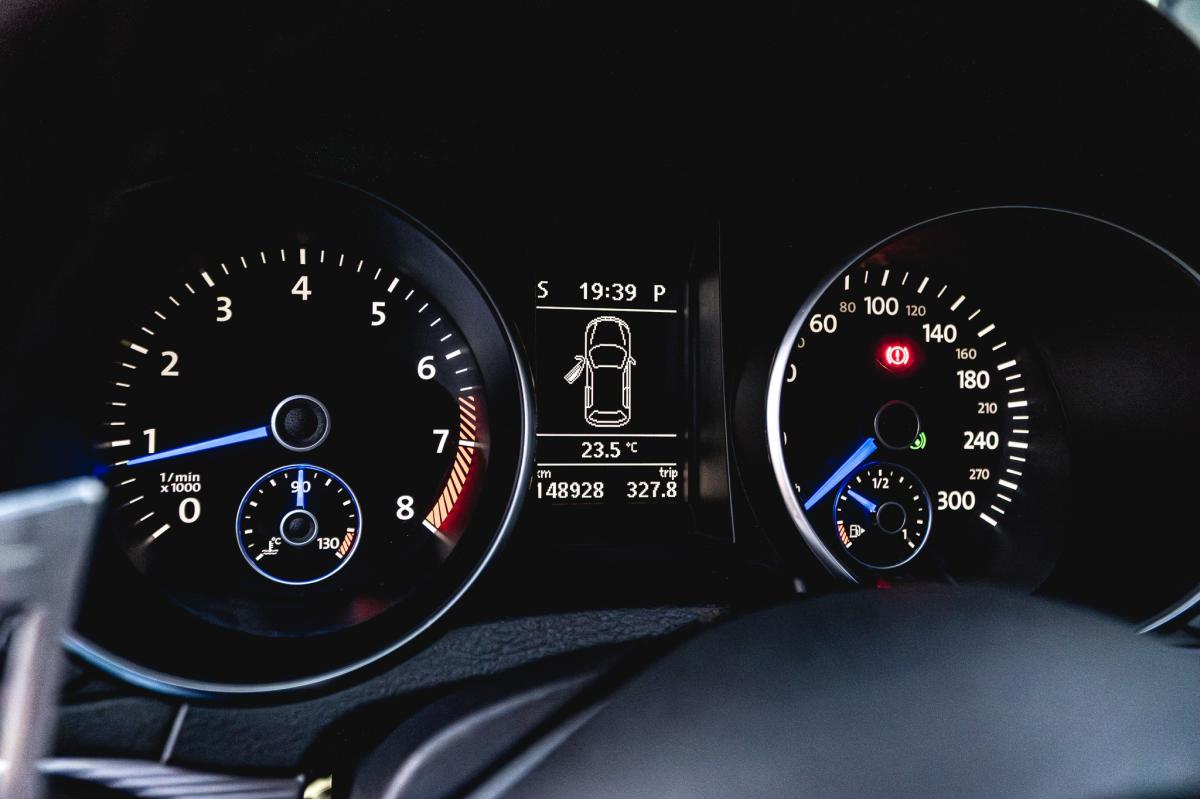 volkswagen-golf-2010-gasolina-1984cc