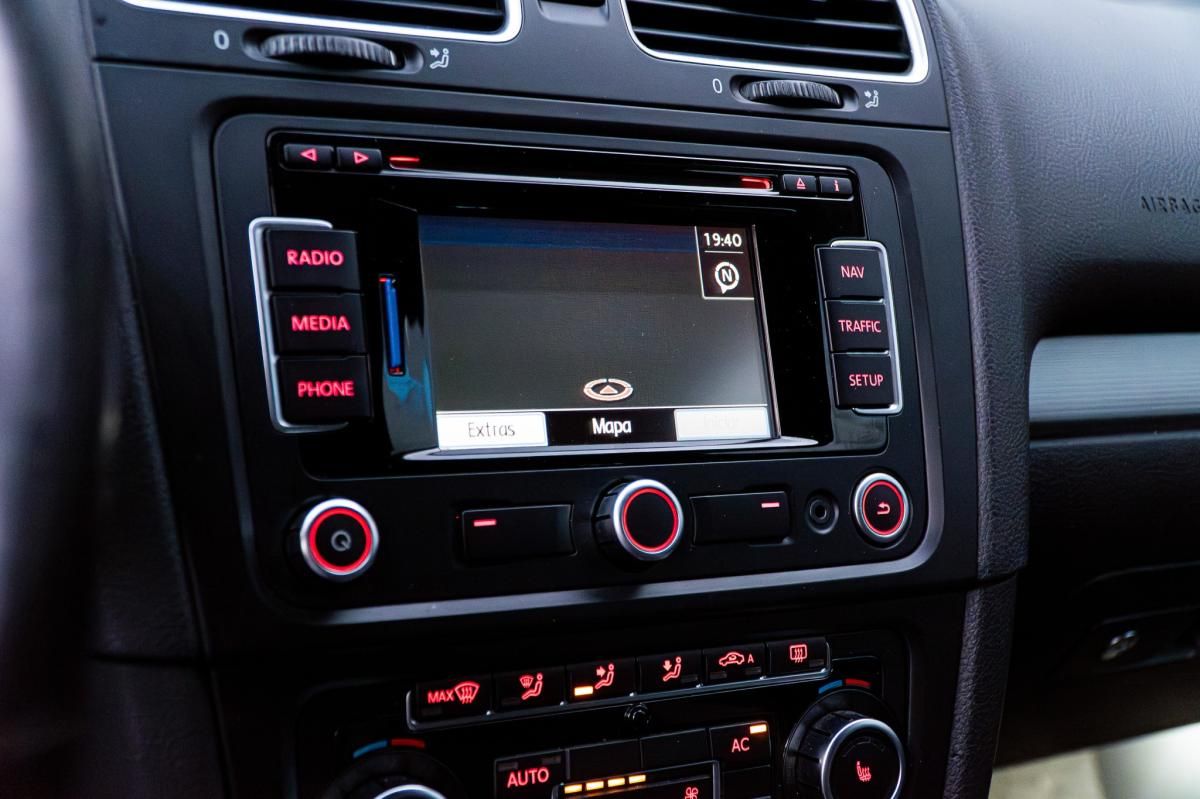 volkswagen-golf-2010-gasolina-1984cc