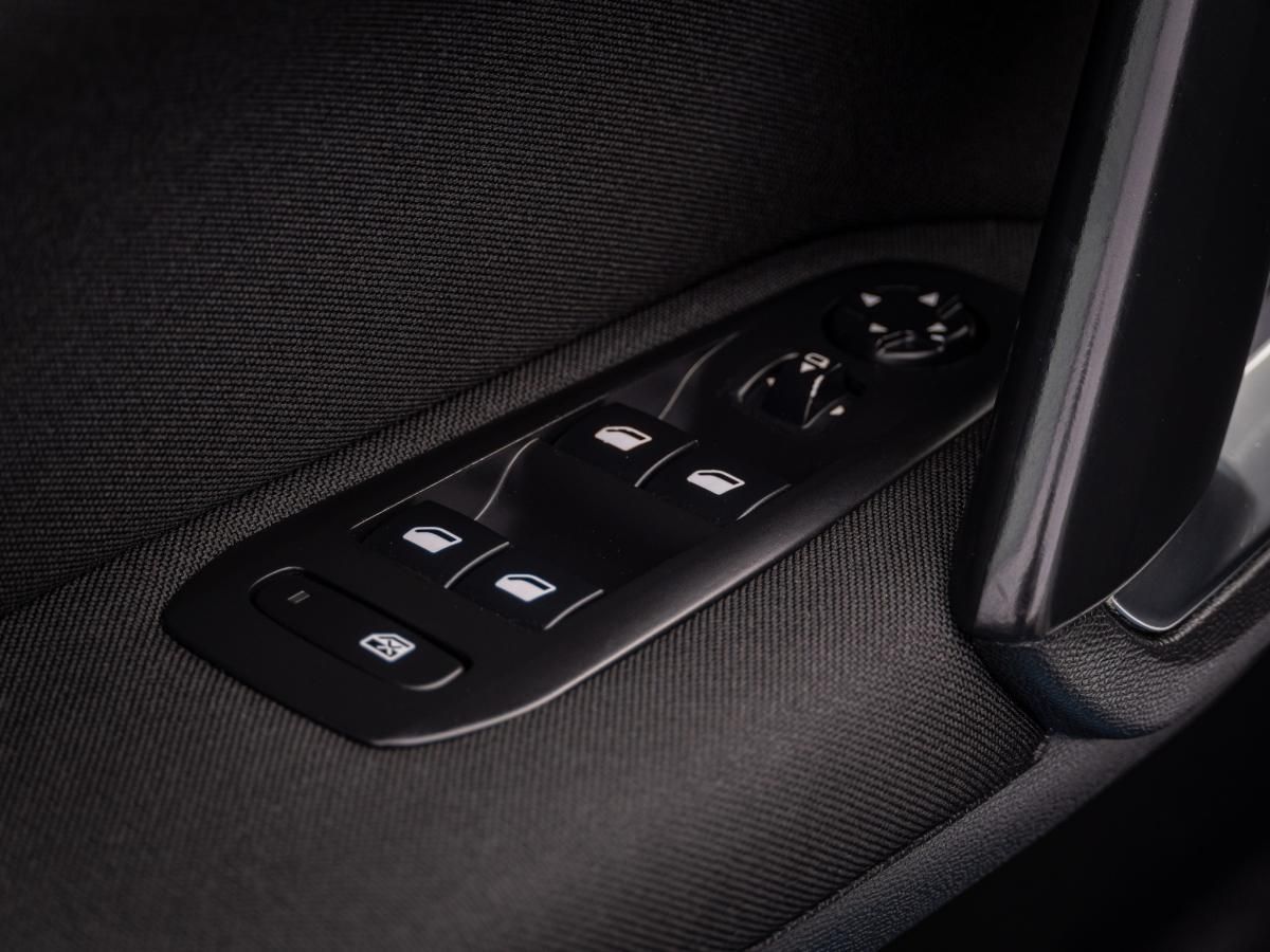 peugeot-308-2014-diesel-1560cc