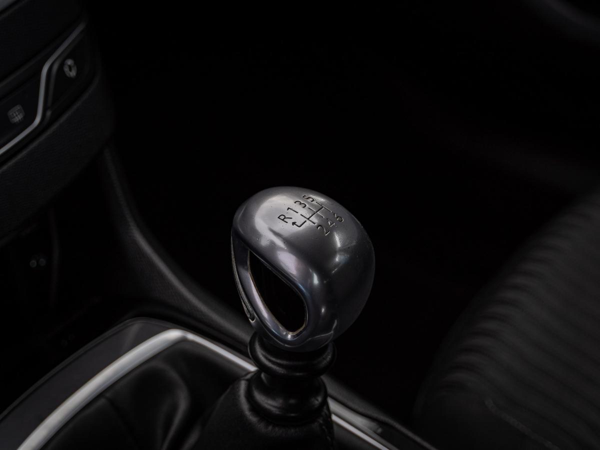 peugeot-308-2014-diesel-1560cc