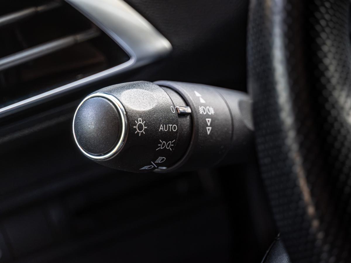 peugeot-5008-2019-diesel-1499cc