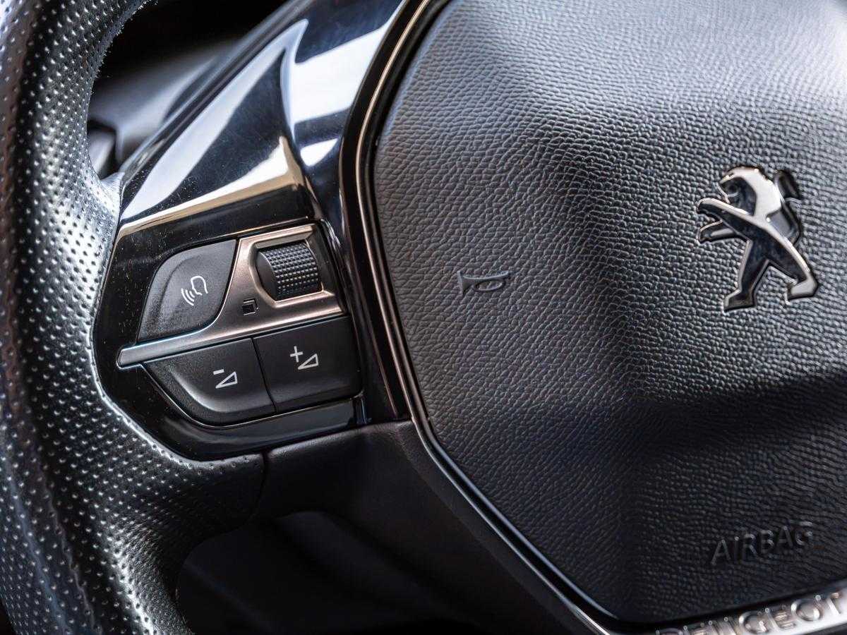 peugeot-5008-2019-diesel-1499cc
