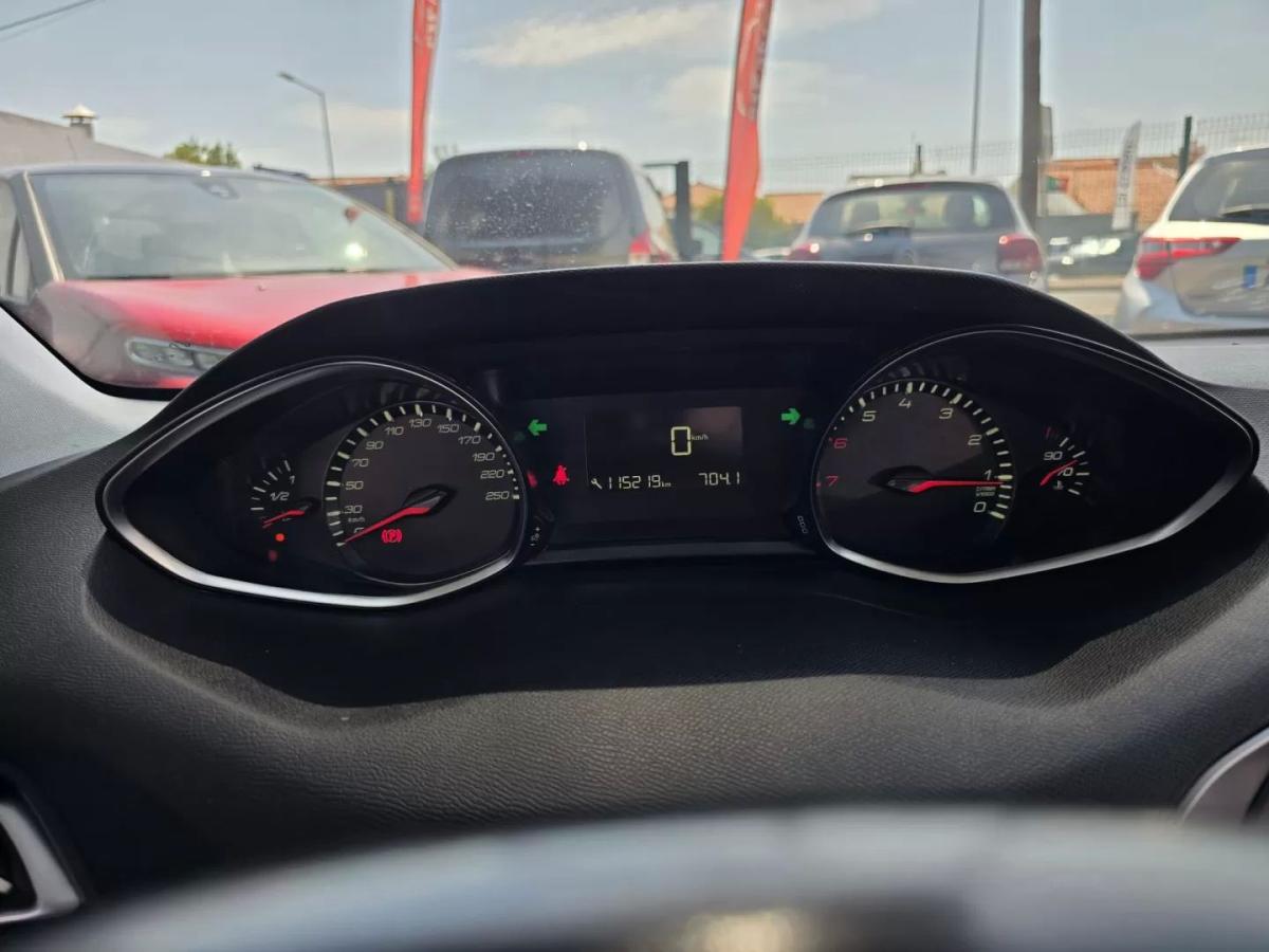 peugeot-308-2017-gasolina-1199cc