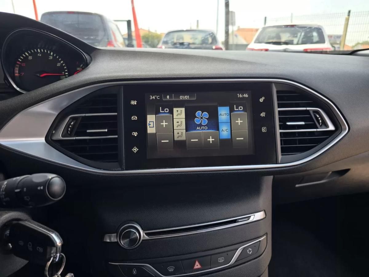 peugeot-308-2017-gasolina-1199cc