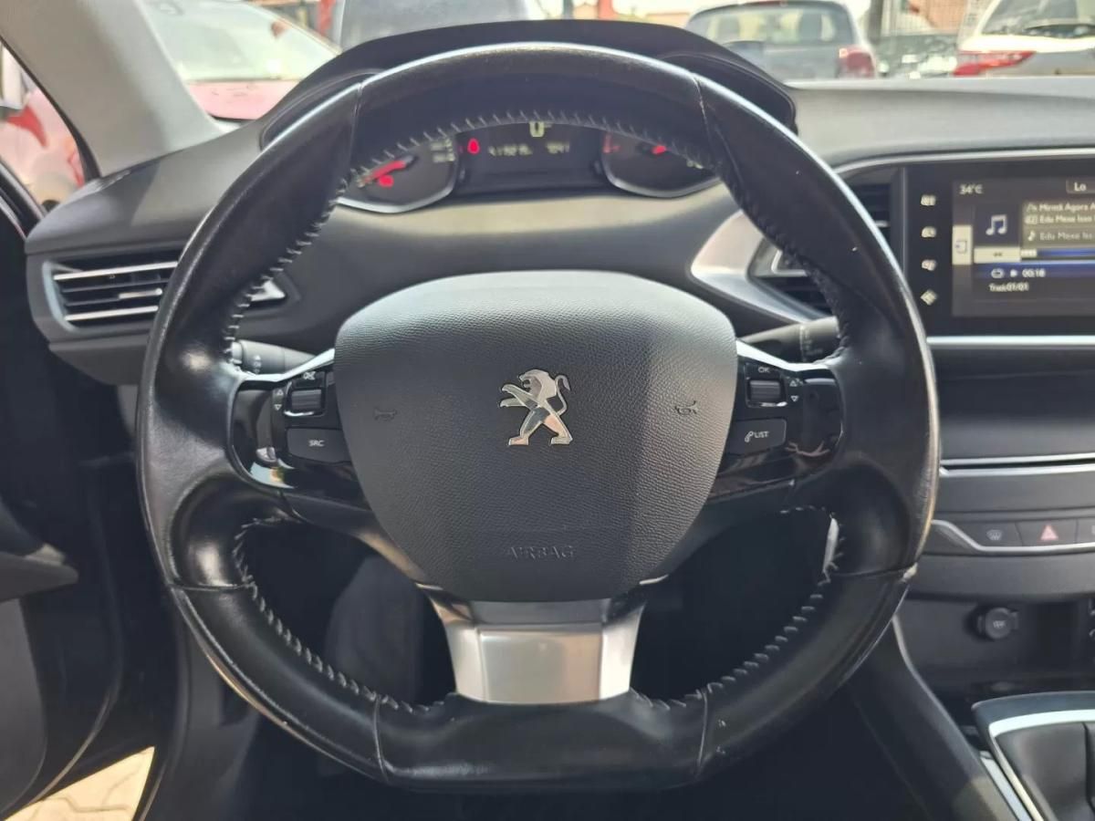 peugeot-308-2017-gasolina-1199cc