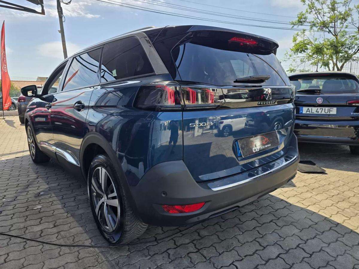 peugeot-5008-2022-diesel-1499cc
