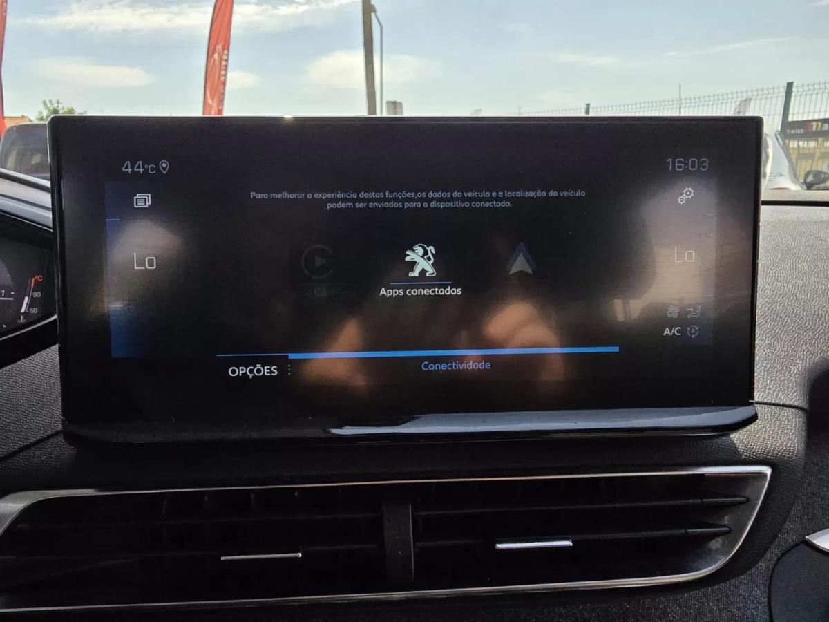 peugeot-5008-2022-diesel-1499cc
