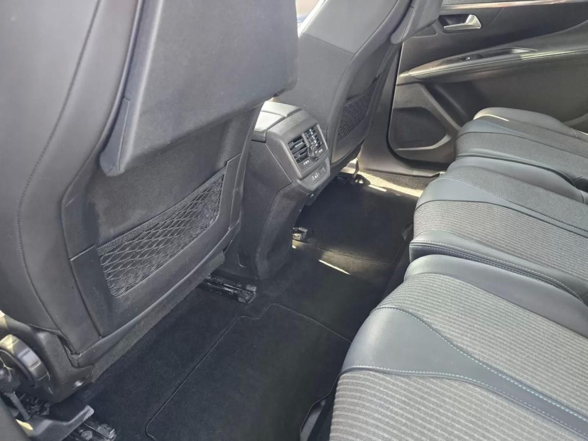 peugeot-5008-2022-diesel-1499cc