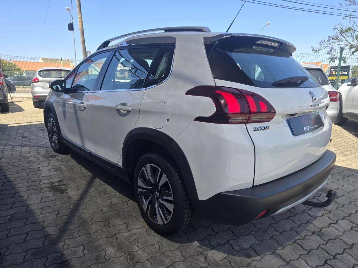 peugeot-2008-2018-gasolina-1199cc