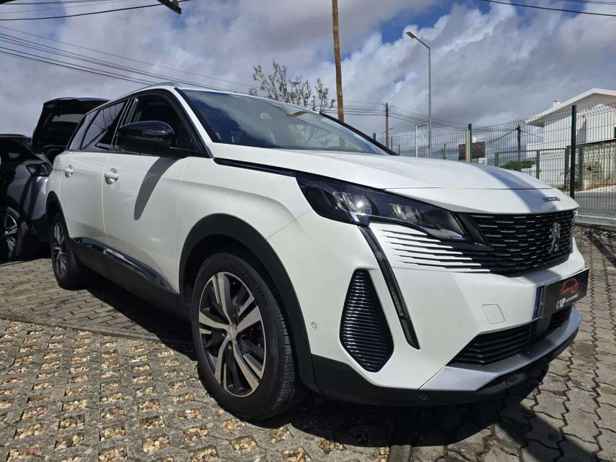 peugeot-5008-2022-diesel-1499cc