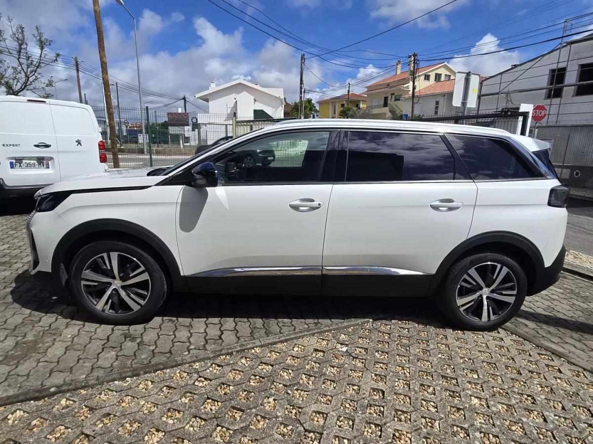 peugeot-5008-2022-diesel-1499cc