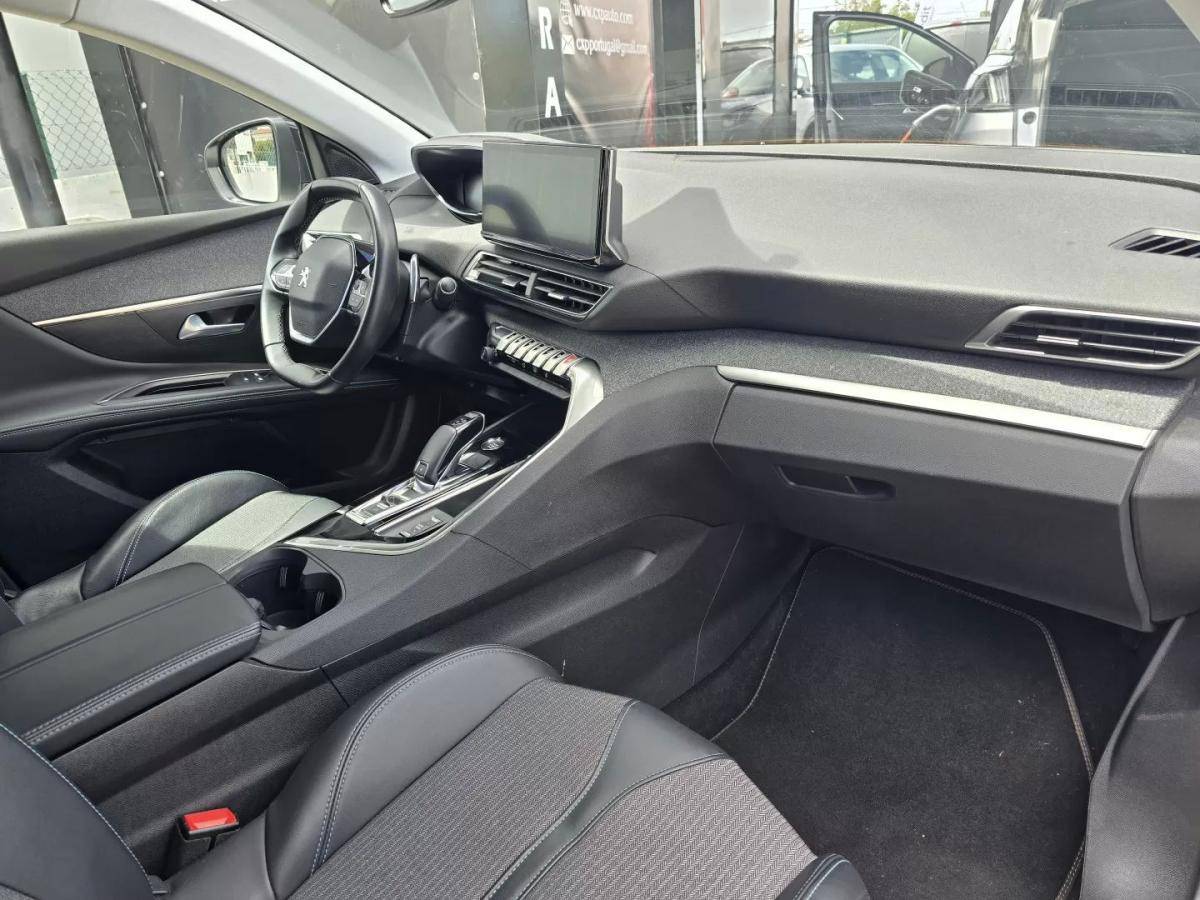 peugeot-5008-2022-diesel-1499cc