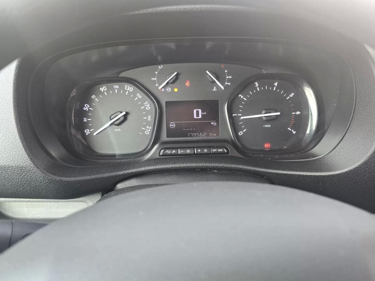 peugeot-expert-2022-diesel-2000cc