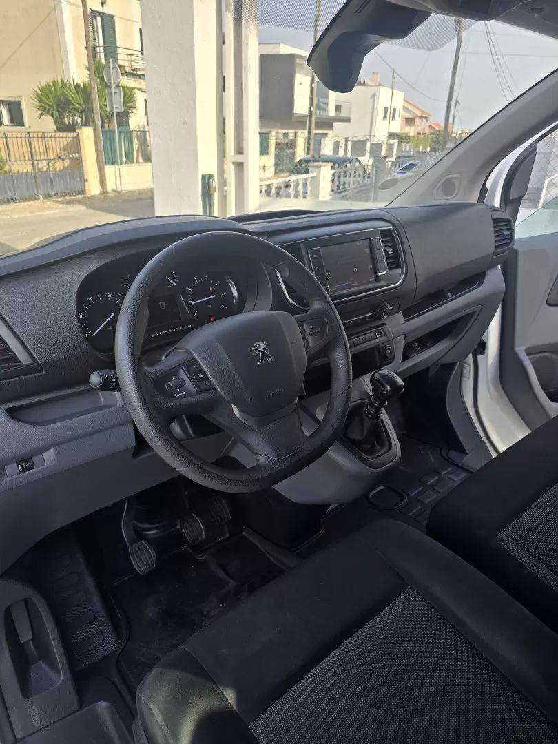 peugeot-expert-2022-diesel-2000cc