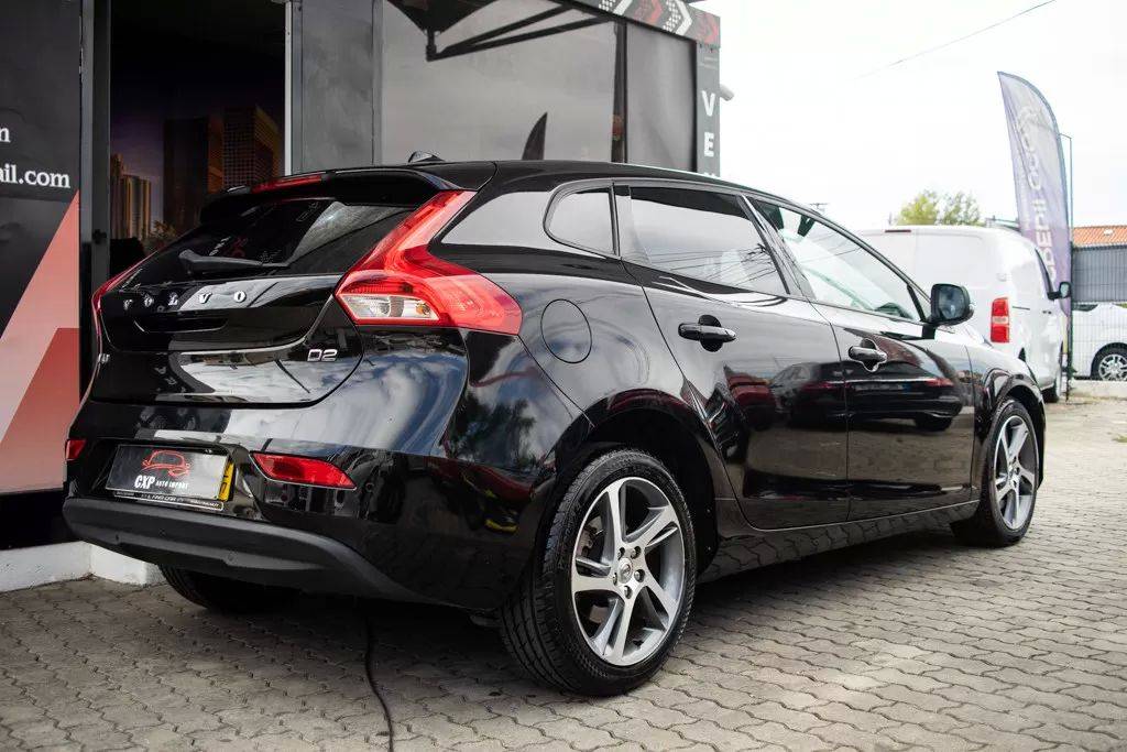 volvo-v40-2017-diesel-1969cc