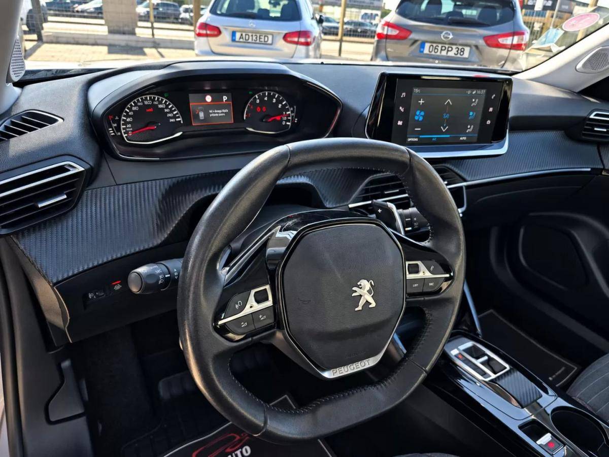 peugeot-2008-2022-gasolina-1199cc