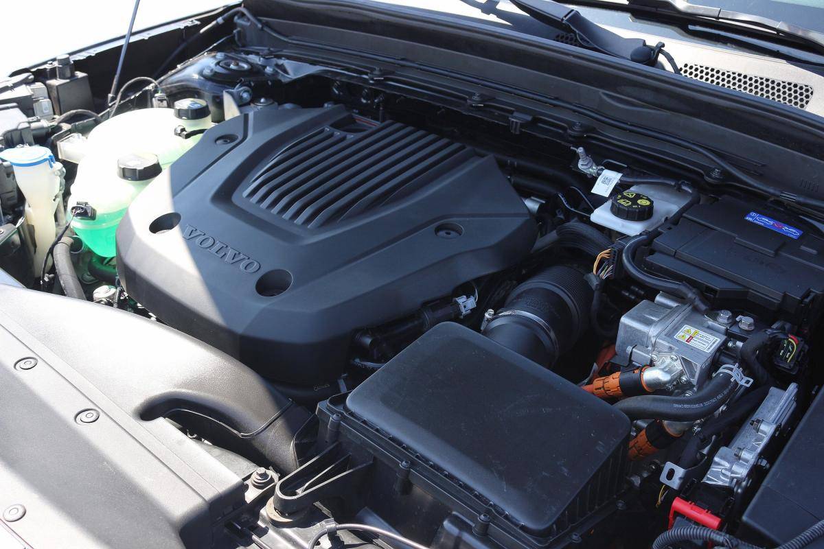 volvo-xc40-2021-hibrido-a-gasolina-1477cc