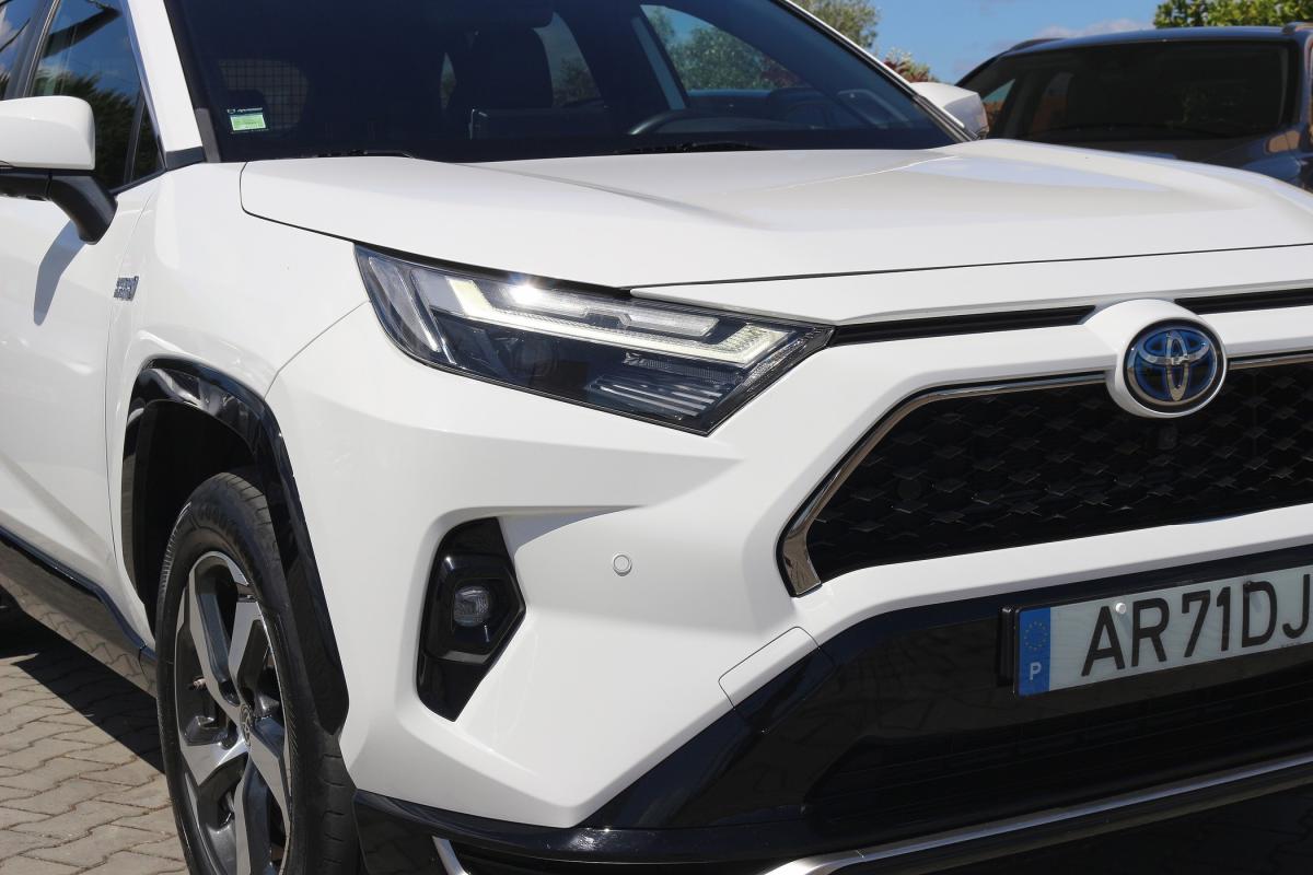 toyota-rav4-2022-hibrido-a-gasolina-2487cc