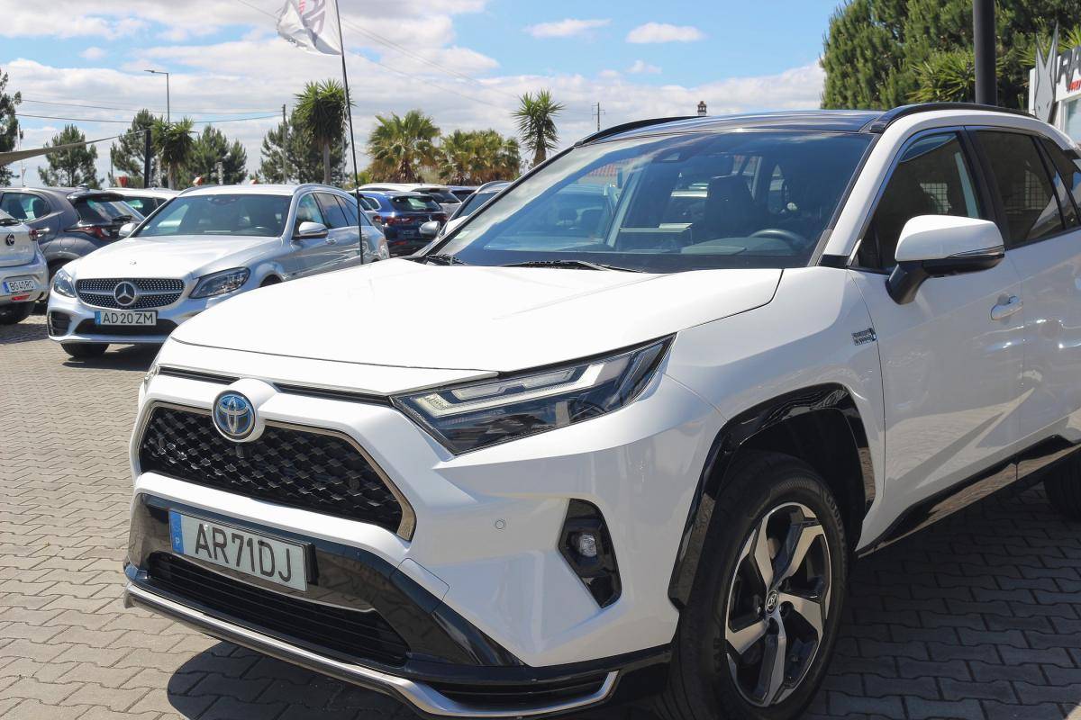 toyota-rav4-2022-hibrido-a-gasolina-2487cc