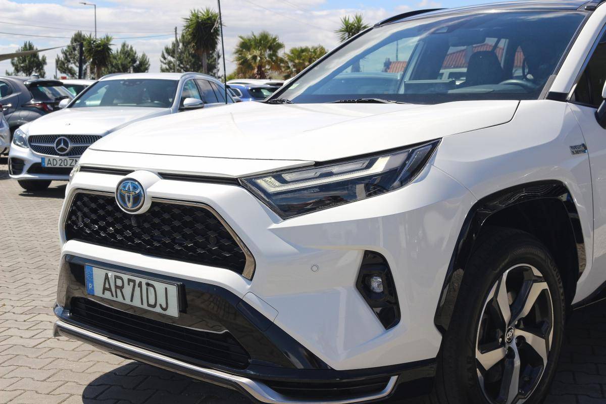 toyota-rav4-2022-hibrido-a-gasolina-2487cc