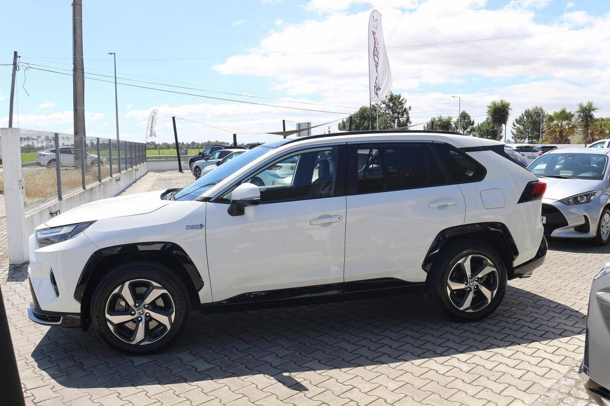 toyota-rav4-2022-hibrido-a-gasolina-2487cc