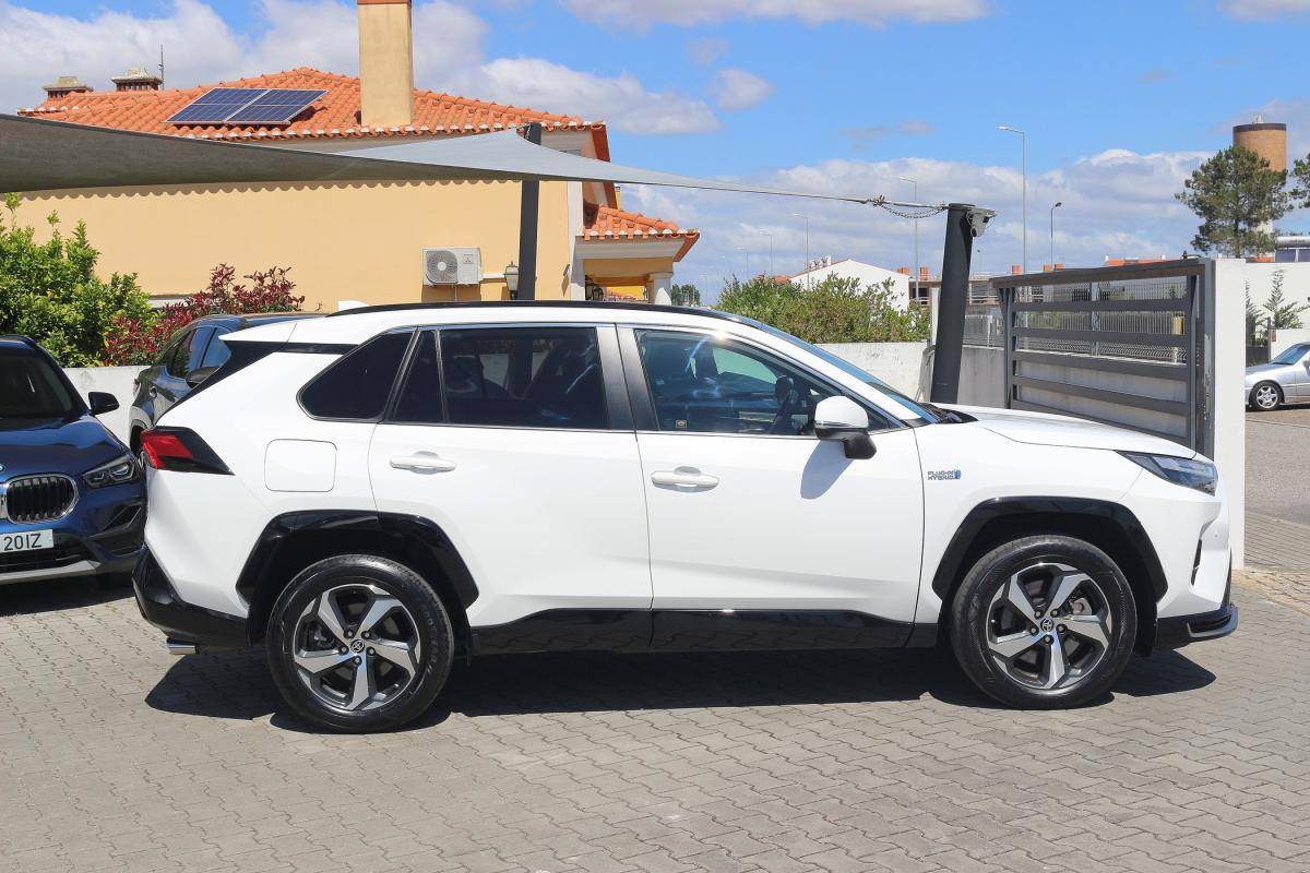 toyota-rav4-2022-hibrido-a-gasolina-2487cc