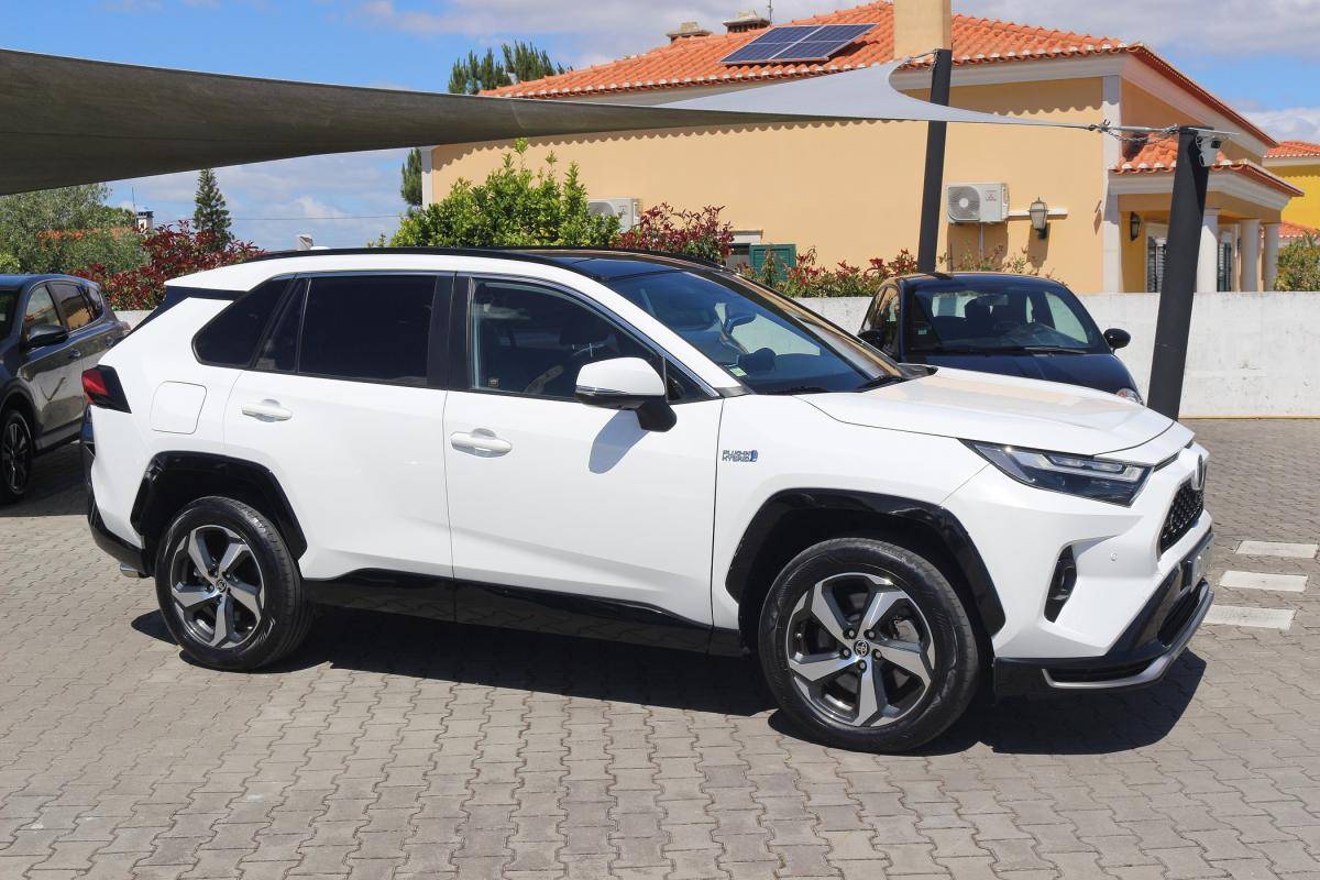 toyota-rav4-2022-hibrido-a-gasolina-2487cc