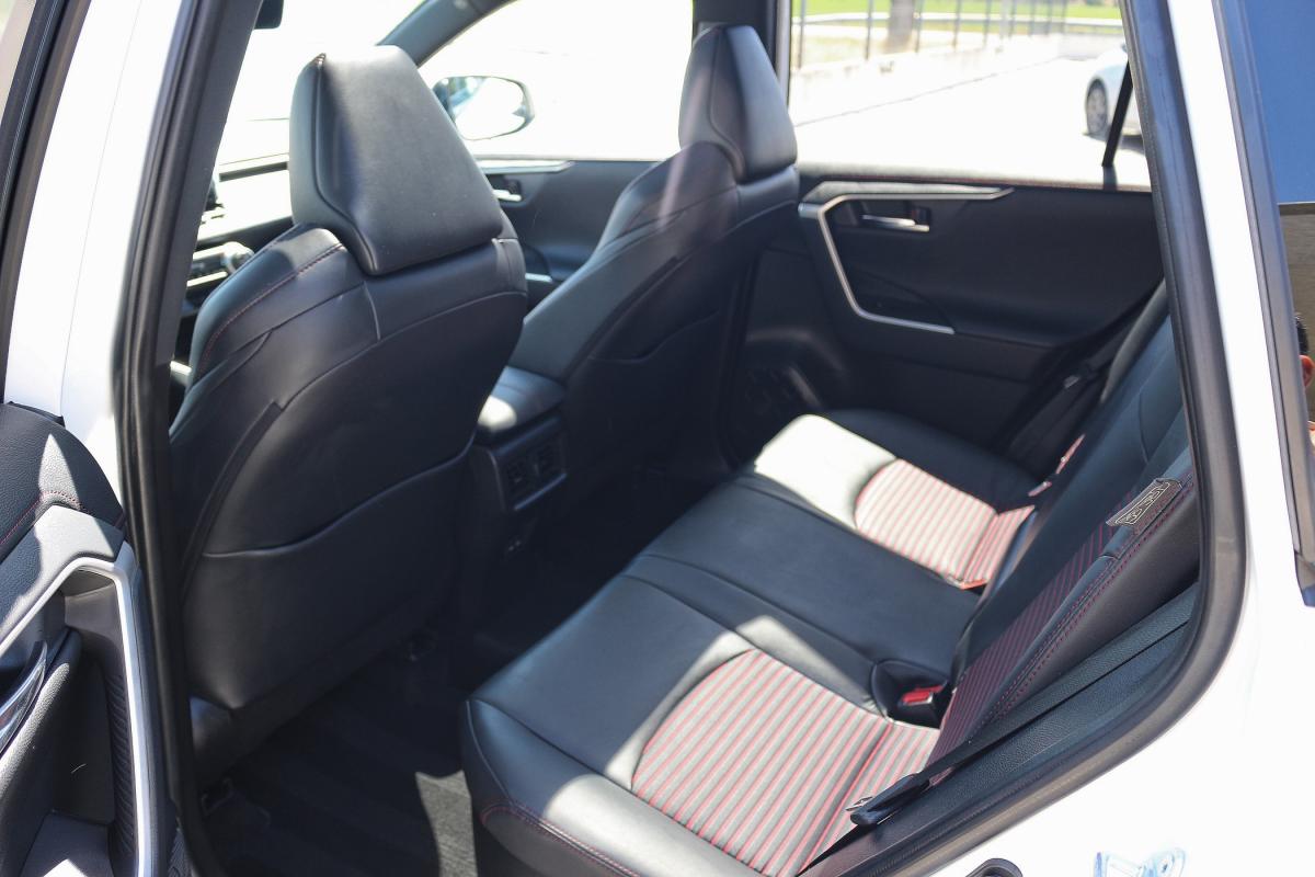 toyota-rav4-2022-hibrido-a-gasolina-2487cc