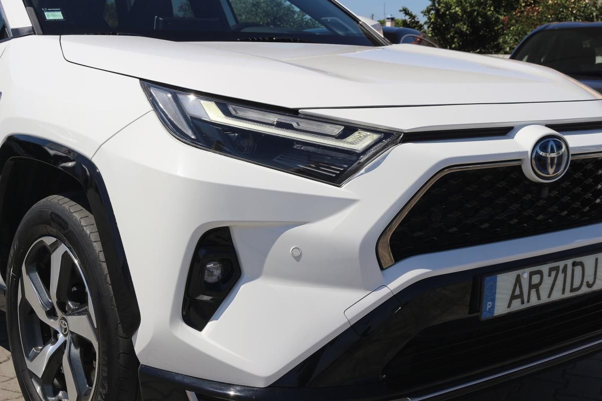 toyota-rav4-2022-hibrido-a-gasolina-2487cc