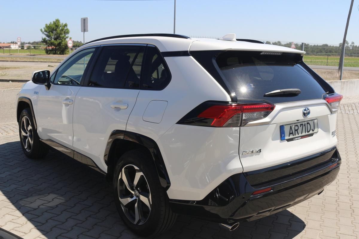 toyota-rav4-2022-hibrido-a-gasolina-2487cc