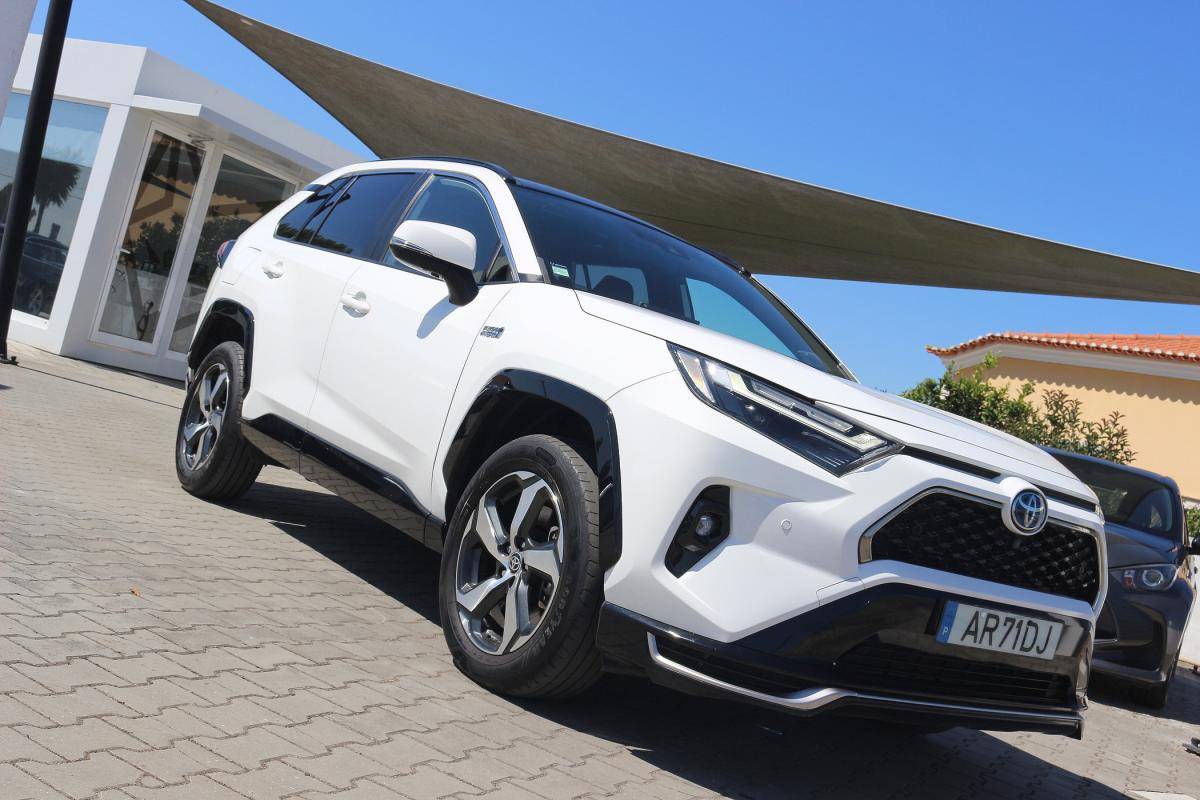 toyota-rav4-2022-hibrido-a-gasolina-2487cc