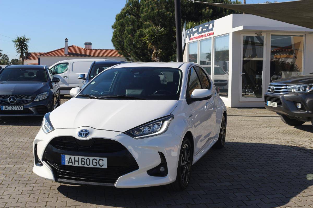 toyota-yaris-2021-hibrido-a-gasolina-1490cc