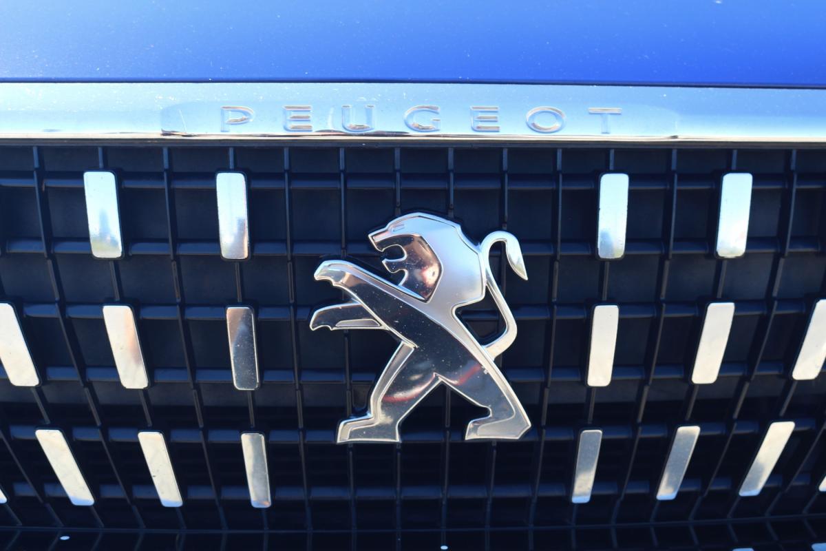 peugeot-3008-2019-diesel-1499cc