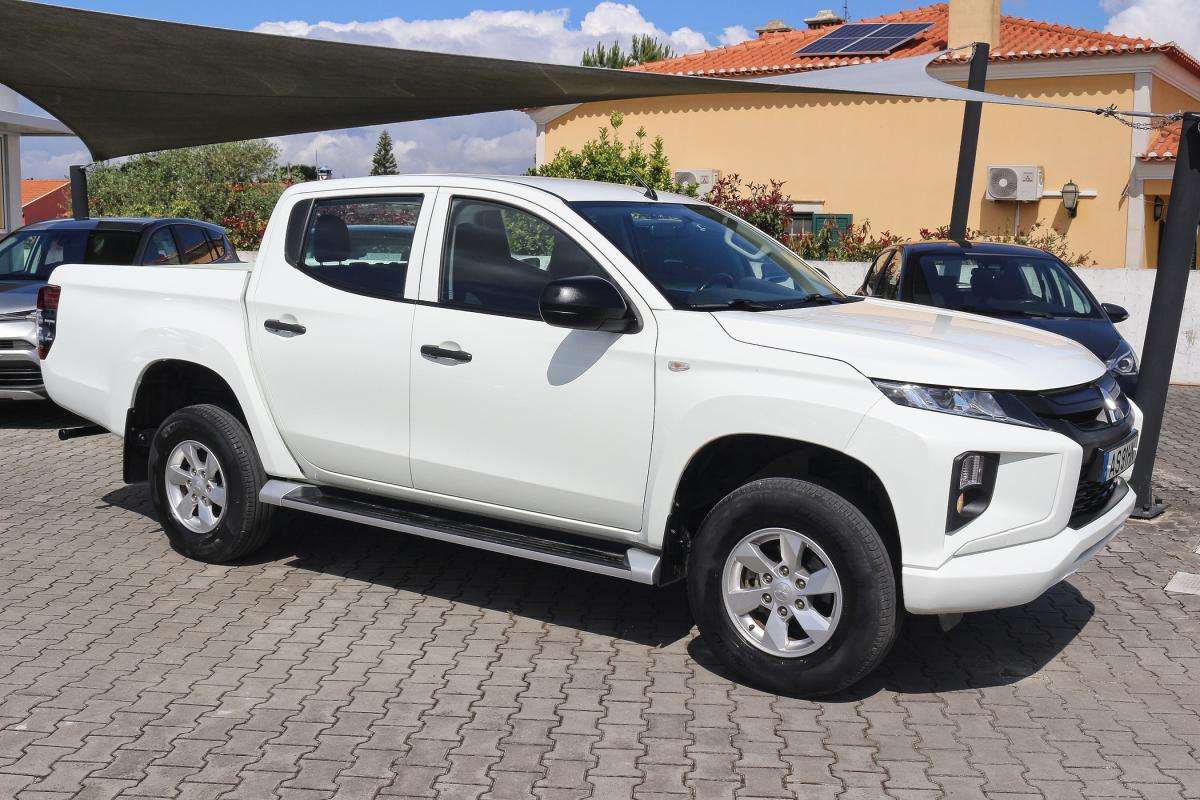 mitsubishi-l200-2022-diesel-2268cc