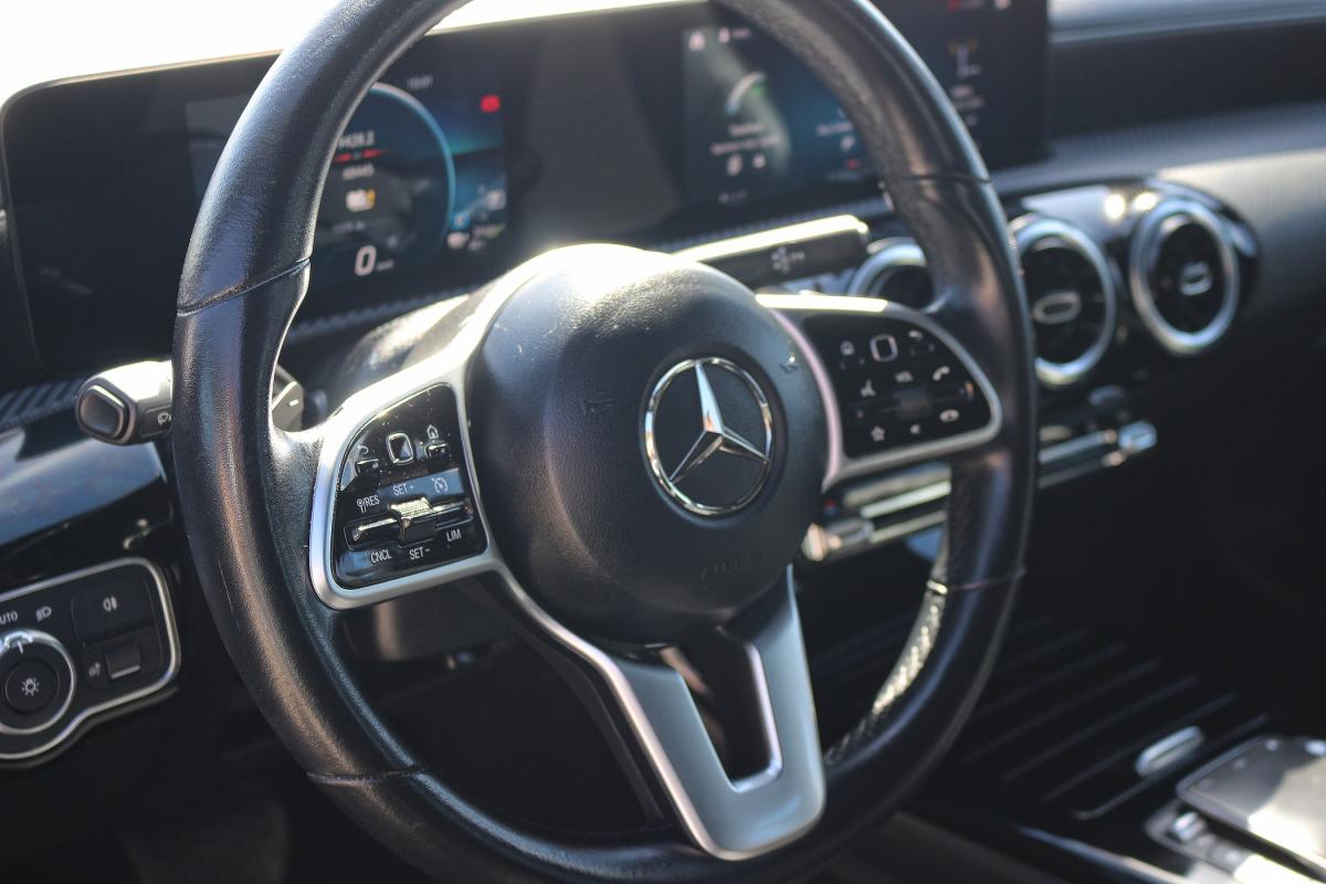 mercedes-benz-classe-a-2022-hibrido-a-gasolina-1332cc