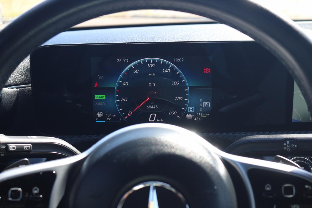 mercedes-benz-classe-a-2022-hibrido-a-gasolina-1332cc