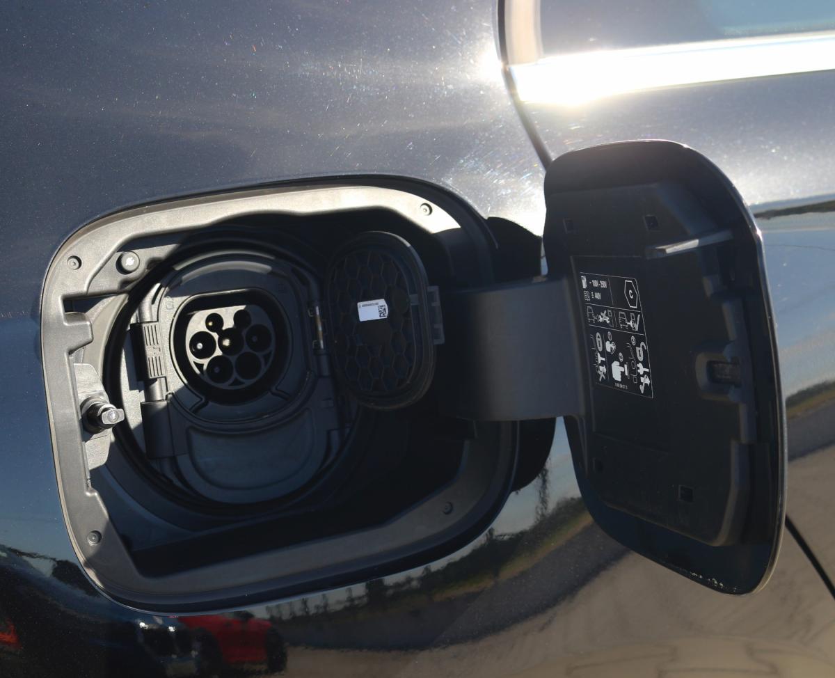 mercedes-benz-classe-a-2022-hibrido-a-gasolina-1332cc