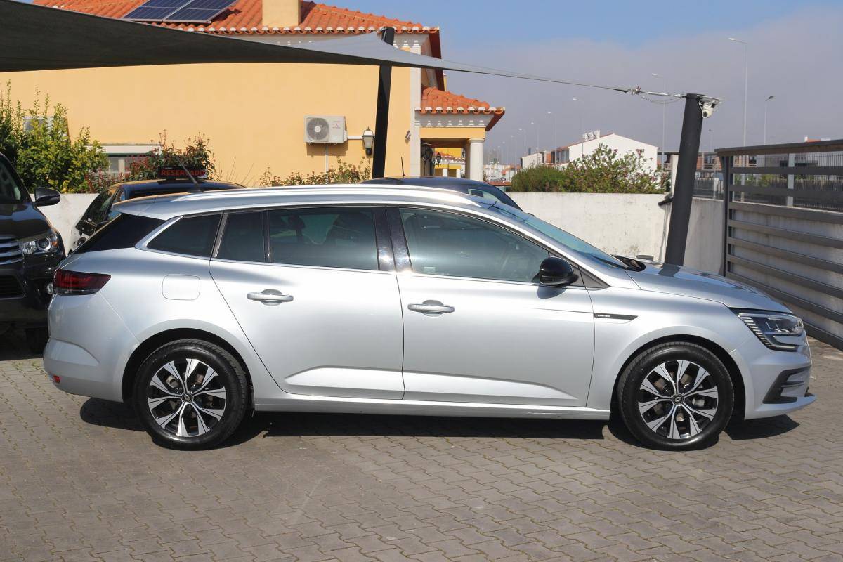 renault-megane-sport-tourer-2021-diesel-1461cc