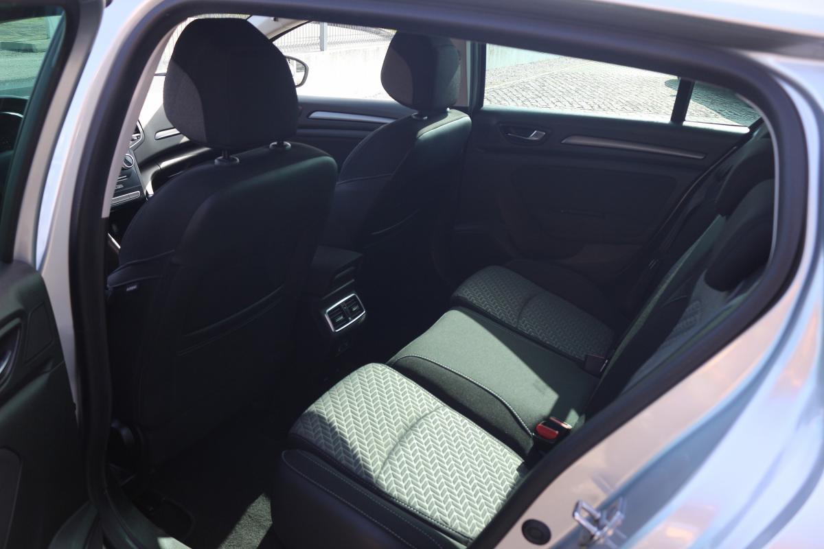 renault-megane-sport-tourer-2021-diesel-1461cc