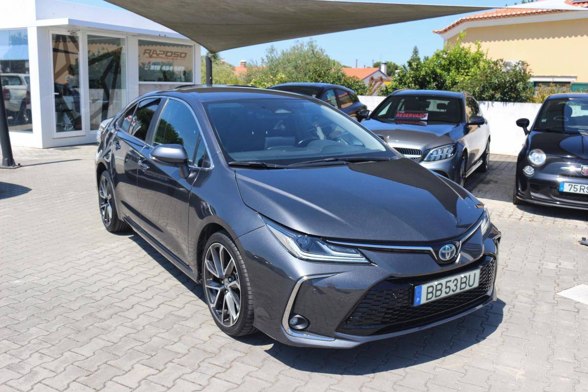 toyota-corolla-2023-hibrido-a-gasolina-1798cc